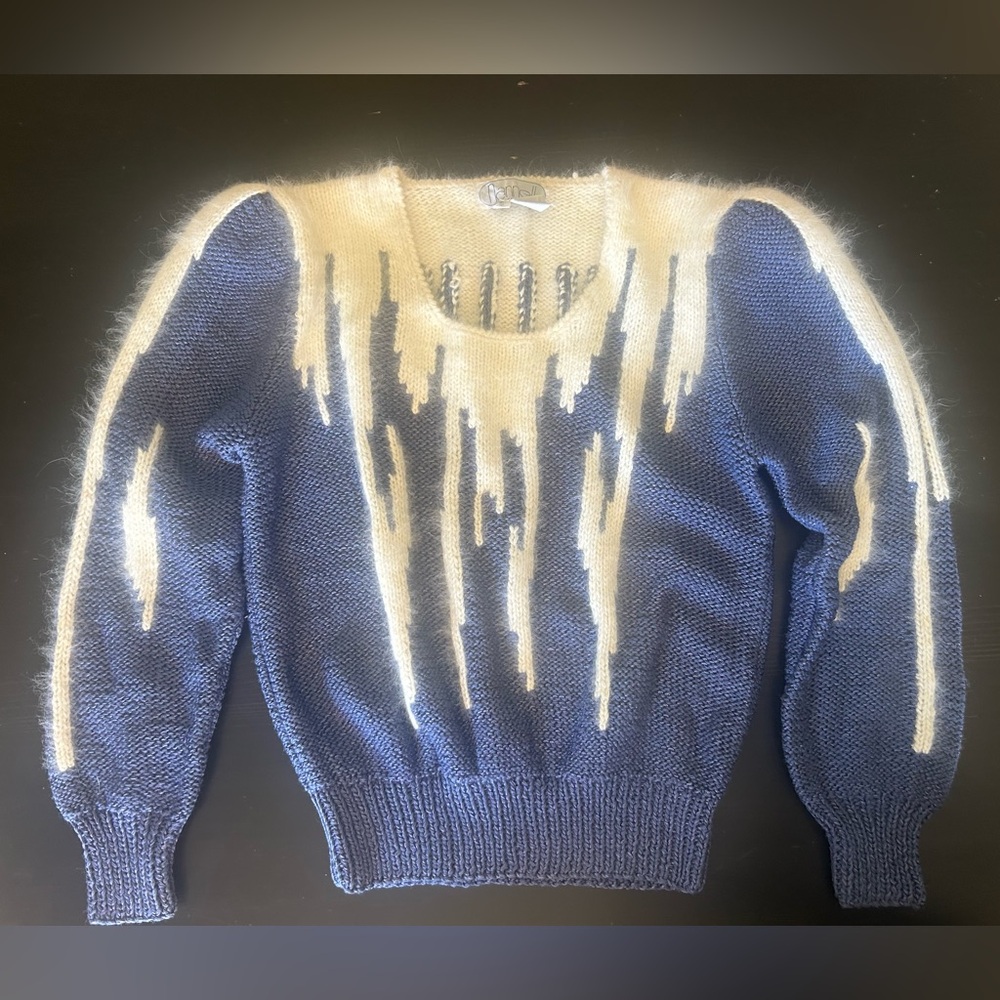 Gorgeous 80s vintage hand knit Nannel sweater. Blue with white accents.